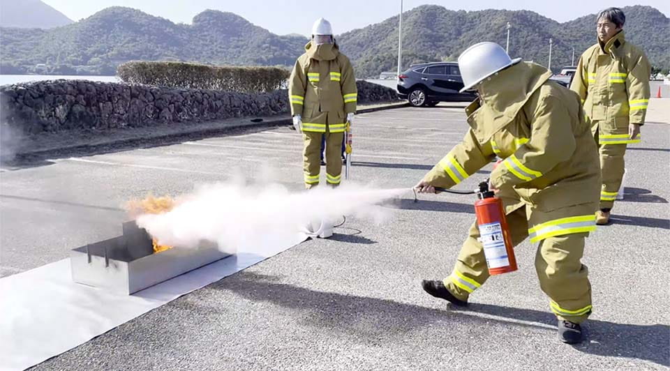 救命胴衣着用しての訓練の様子
